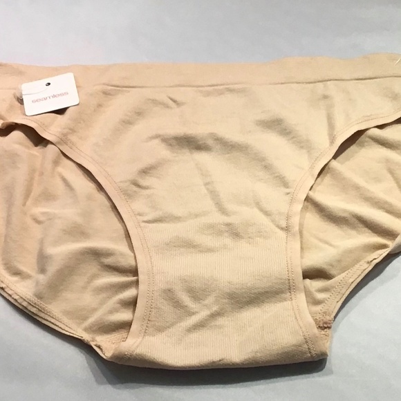 2 Ct Women’s Gilligan & O’Malley Nude Panty Set - Picture 2 of 4